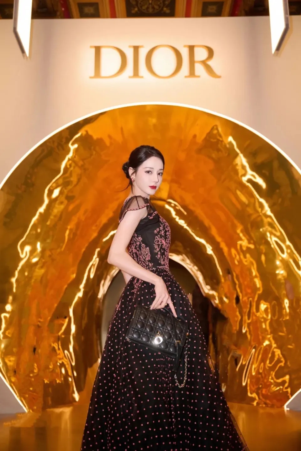同样玩《女特工》,对比宋、萧统、赵,水平差距一目了然